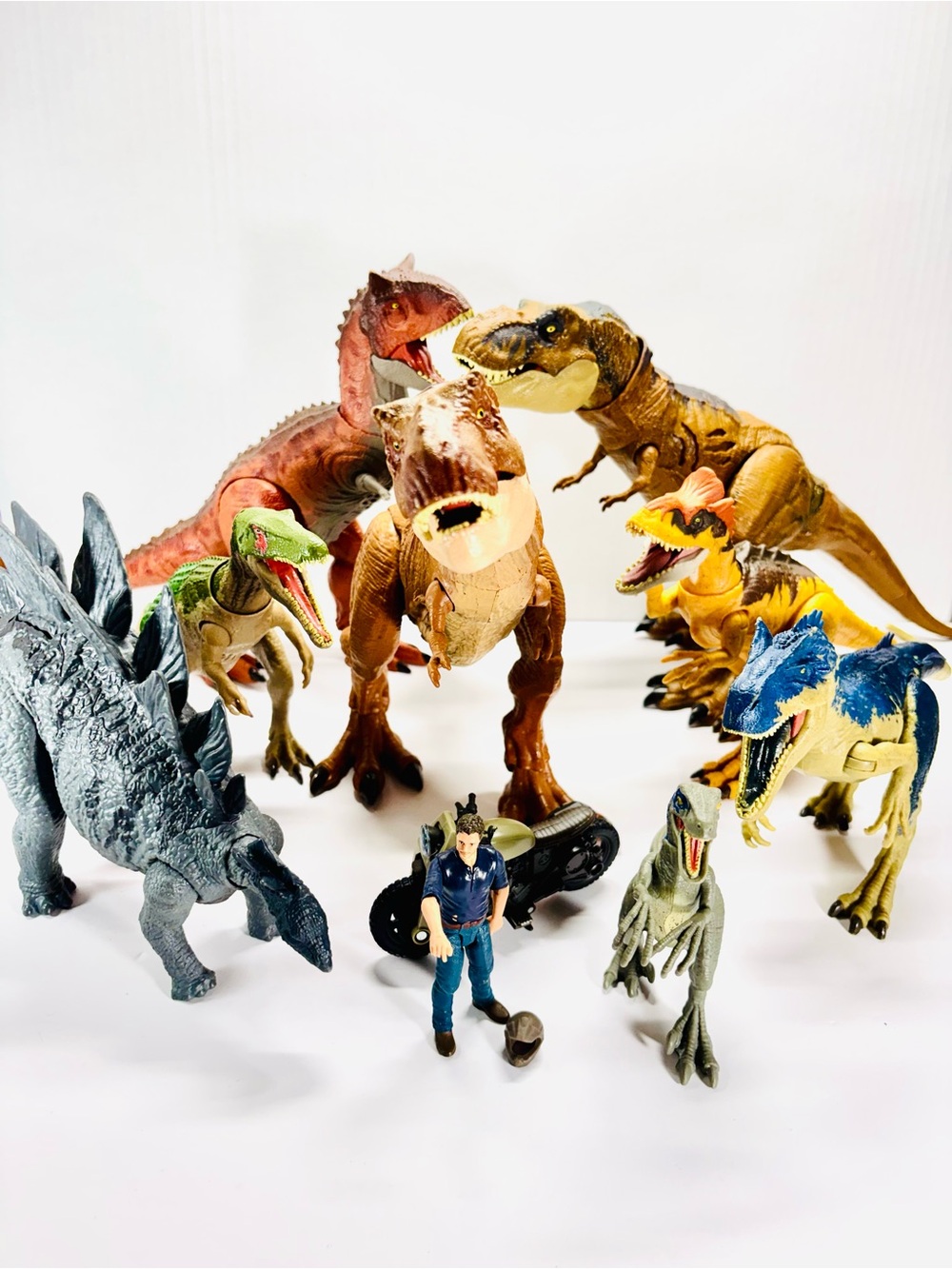 Lot of 8 Jurassic World Dominion 12” Dinosaur Figures With Owen Grady Mattel